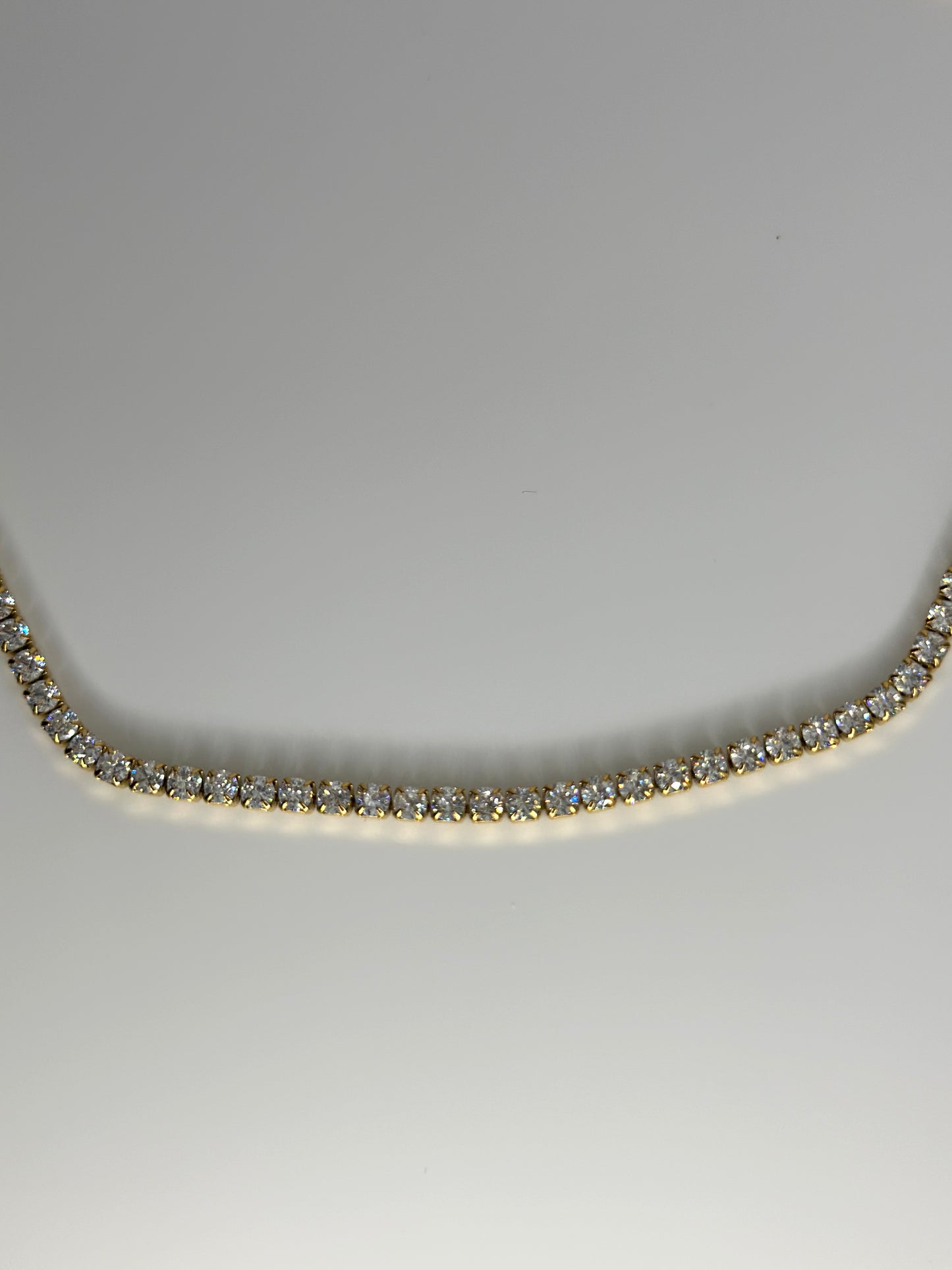 Tennis zircon